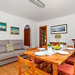 Ponent Villa *